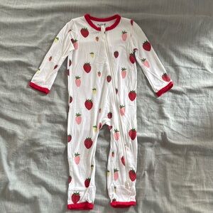 Kyte Baby Strawberry zip pajama 6-12 months